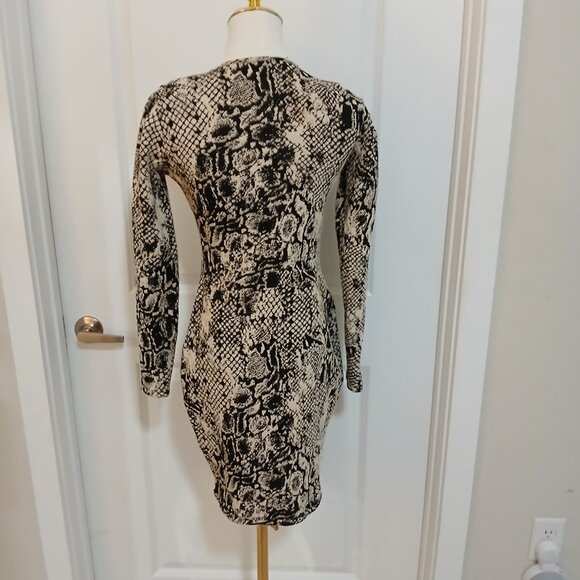 Akira Chicago Red Label Bodycon Dress Women’s Size M Snake Print Long Sleeve - Picture 3 of 4